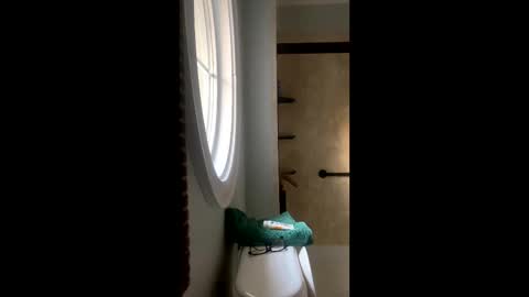 Smooth bi guy online show from 9, 2, 2026