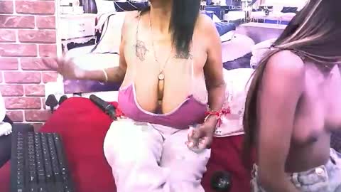 sexyva4u2luv online show from 25, 11, 2025