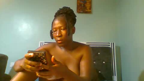 VIVIAN online show from 6, 3, 2025