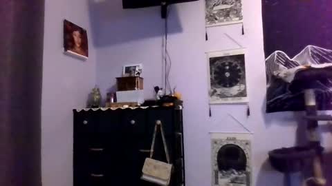 Alyssa Rene online show from 28, 10, 2025