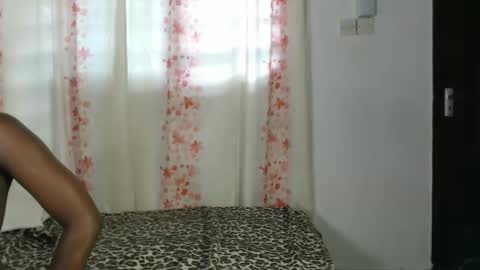 sexyzuriel online show from 25, 5, 2026