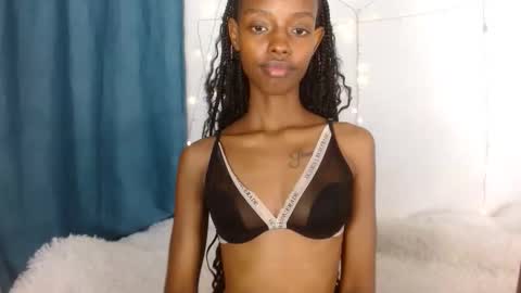 sexyzuriel online show from 3, 6, 2026