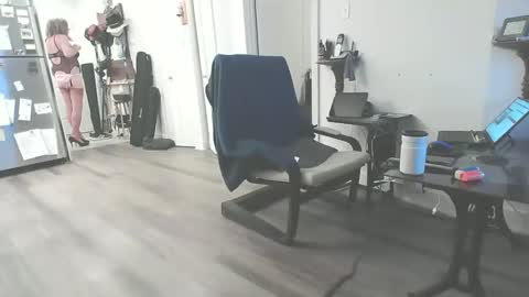 CD    Jeanne online show from 17, 12, 2025