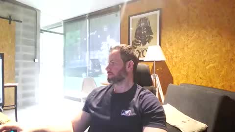 shad0w_hunter online show from 9, 3, 2026