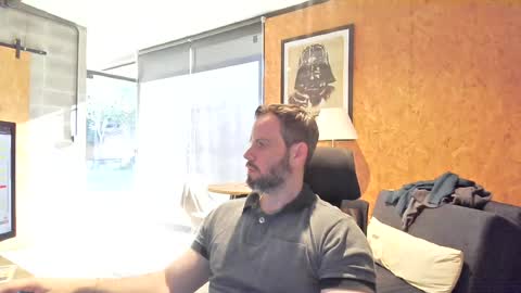 shad0w_hunter online show from 8, 7, 2026
