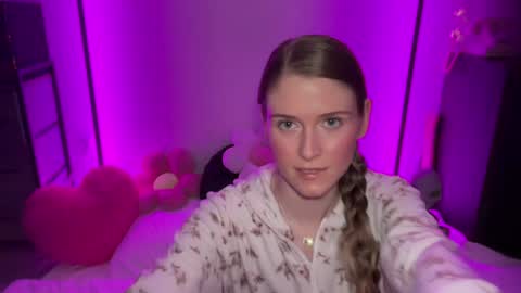 Snapshot of shadebabe chatting on 30, 7, 2026 shadebabe online show from 30, 7, 2026