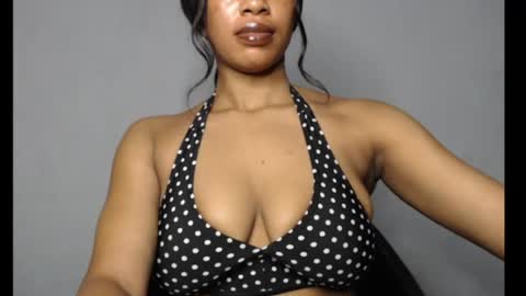 ESTHER online show from 6, 7, 2026