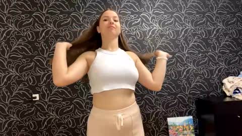 Snapshot of shalonjoosten chatting on 27, 9, 2025 Iris online show from 27, 9, 2025