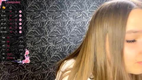 Snapshot of shalonjoosten chatting on 19, 10, 2025 Iris online show from 19, 10, 2025