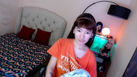 SHANTA FOX  s online show from 29, 10, 2025