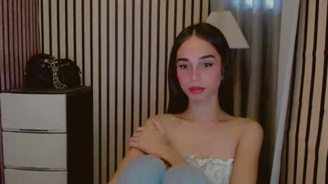 Snapshot of shantallfuckdoll chatting on 29, 4, 2026 shantallfuckdoll online show from 29, 4, 2026