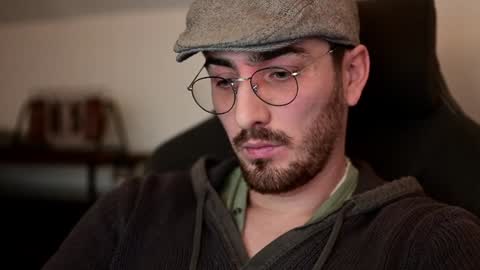 Snapshot of shape80 chatting on 9, 12, 2024 frenchy boy online show from 9, 12, 2024