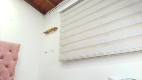 Sharlott online show from 16, 1, 2025