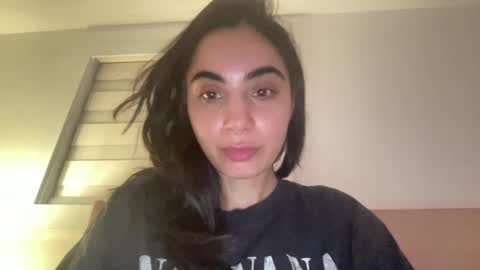 sharnn_b online show from 17, 11, 2025