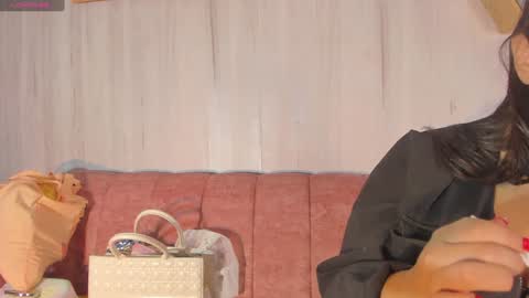 Snapshot of sharonlewy_ chatting on 7, 1, 2025 Sharon online show from 7, 1, 2025