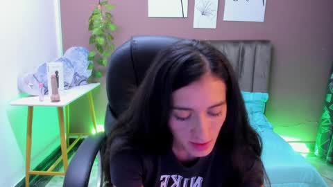 Sharon online show from 2, 2, 2025