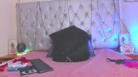 Snapshot of sharonths chatting on 10, 6, 2026 sharonths online show from 10, 6, 2026