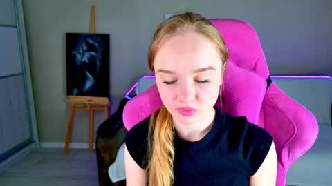 Snapshot of shawty_mia chatting on 6, 2, 2026 Shawty Mia online show from 6, 2, 2026