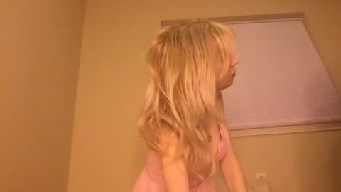 Snapshot of shay_montgomery chatting on 23, 12, 2024 Shay Montgomery online show from 23, 12, 2024