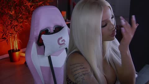 shayblonde online show from 8, 1, 2025