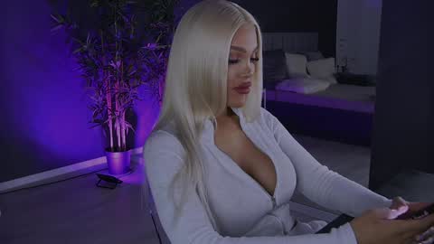 shayblonde online show from 11, 1, 2025