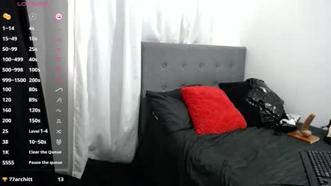 shayla_10 online show from 20, 10, 2025