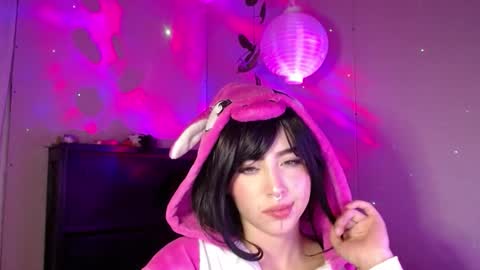 Shayla 3 online show from 12, 1, 2026