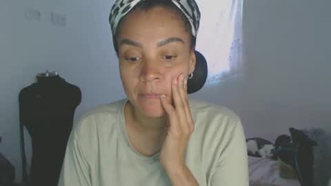 Shayna online show from 2, 12, 2025