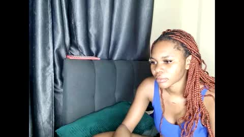 shee13 online show from 27, 10, 2025