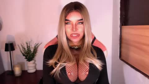 Snapshot of sheenafrost chatting on 28, 5, 2026 sheenafrost online show from 28, 5, 2026