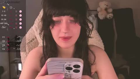 Snapshot of sheeny_shy chatting on 27, 3, 2026 Chiara online show from 27, 3, 2026