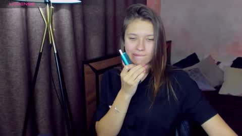 Snapshot of sheillatyler chatting on 13, 10, 2025 Alexis online show from 13, 10, 2025