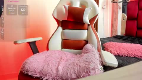 sheilly_brown online show from 2, 10, 2025