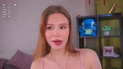 Lina online show from 6, 4, 2026