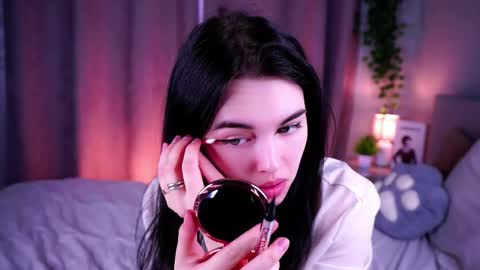Mira online show from 4, 6, 2026