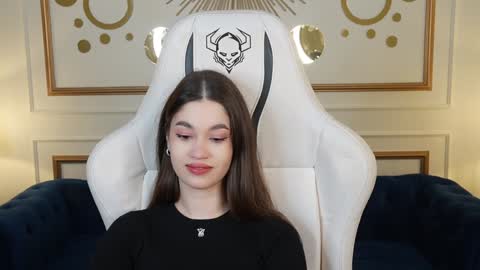 Snapshot of sheryl_elegance chatting on 4, 12, 2024 Sheryl online show from 4, 12, 2024