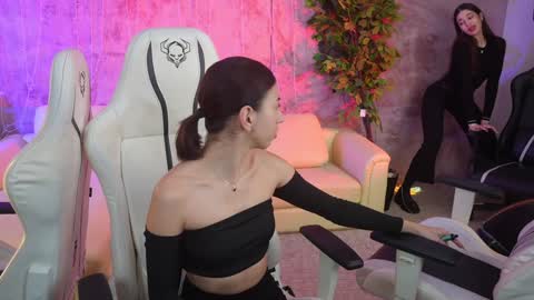 Snapshot of sheryl_elegance chatting on 4, 12, 2024 Sheryl online show from 4, 12, 2024