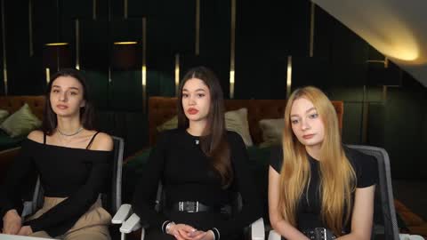 Snapshot of sheryl_elegance chatting on 17, 12, 2024 Sheryl online show from 17, 12, 2024