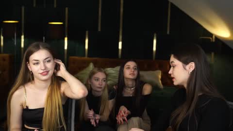 Snapshot of sheryl_elegance chatting on 17, 12, 2024 Sheryl online show from 17, 12, 2024