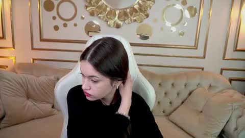 Snapshot of sheryl_elegance chatting on 6, 1, 2025 Sheryl online show from 6, 1, 2025