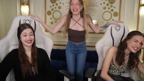 Snapshot of sheryl_elegance chatting on 4, 2, 2025 Sheryl online show from 4, 2, 2025