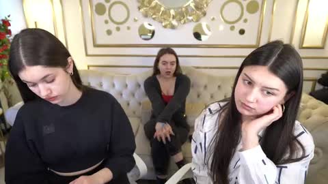 Snapshot of sheryl_elegance chatting on 4, 3, 2025 Sheryl online show from 4, 3, 2025