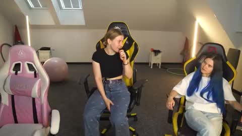 Snapshot of sheryl_elegance chatting on 8, 9, 2025 Sheryl online show from 8, 9, 2025