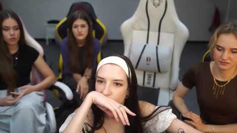 Snapshot of sheryl_elegance chatting on 10, 9, 2025 Sheryl online show from 10, 9, 2025