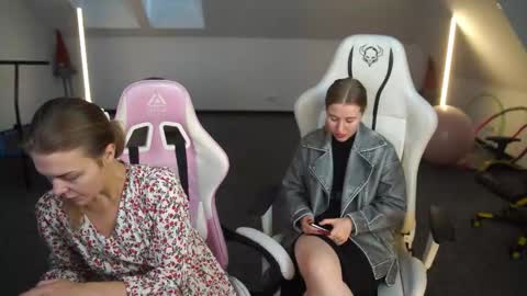 Snapshot of sheryl_elegance chatting on 11, 9, 2025 Sheryl online show from 11, 9, 2025