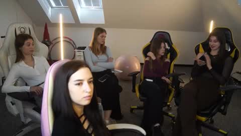 Snapshot of sheryl_elegance chatting on 2, 10, 2025 Sheryl online show from 2, 10, 2025