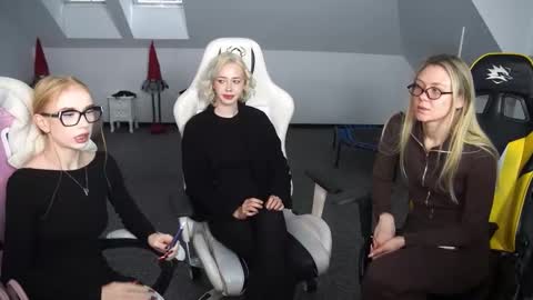 Snapshot of sheryl_elegance chatting on 16, 10, 2025 Sheryl online show from 16, 10, 2025