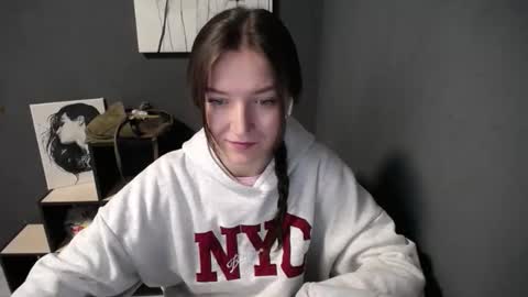 Snapshot of shining_pearl chatting on 29, 4, 2026 Jesica online show from 29, 4, 2026