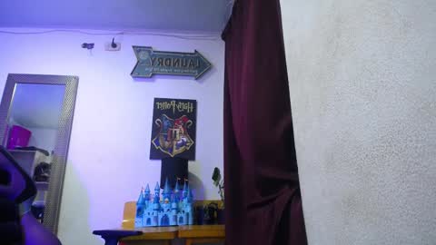 shining_star69 online show from 15, 10, 2025