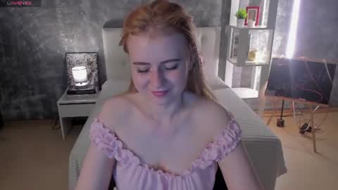 Snapshot of shiny_lisss chatting on 20, 6, 2026 Lisa online show from 20, 6, 2026